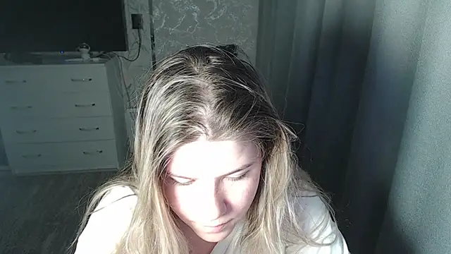 Snapshot of MelissaXKinky chatting on 03.20.25 MelissaXKinky online show from 03.20.25