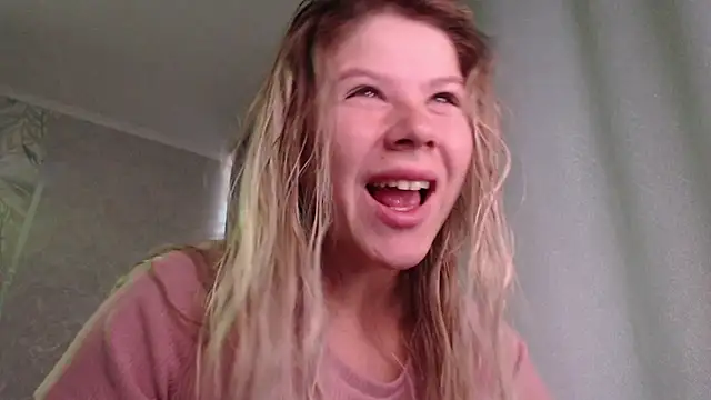 Snapshot of MelissaXKinky chatting on 09.14.25 MelissaXKinky online show from 09.14.25