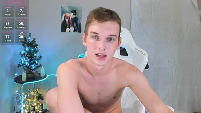 Snapshot of 4ever_dude chatting on 12.11.24 4ever dude online show from 12.11.24