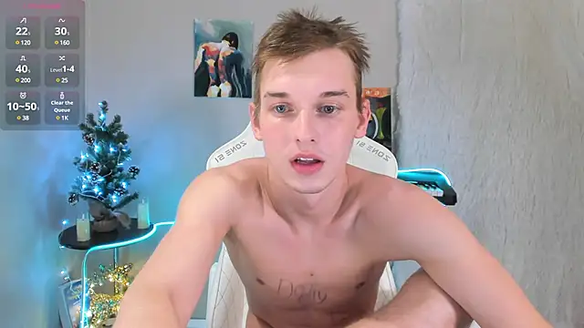 Snapshot of 4ever_dude chatting on 12.15.24 4ever dude online show from 12.15.24