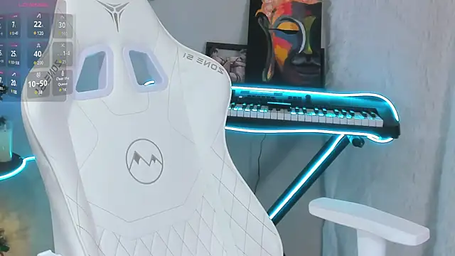 Snapshot of 4ever_dude chatting on 12.29.24 4ever dude online show from 12.29.24