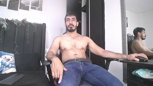 Snapshot of muscle_ares chatting on 12.05.24 muscle ares online show from 12.05.24