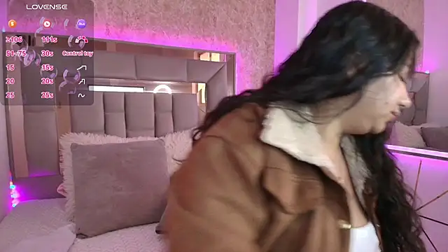 Snapshot of Miaa_Smiith1 chatting on 01.08.25 Miaa Smiith1 online show from 01.08.25