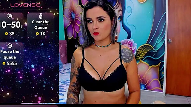 Snapshot of mia_bigtits17 chatting on 12.14.24 mia bigtits17 online show from 12.14.24