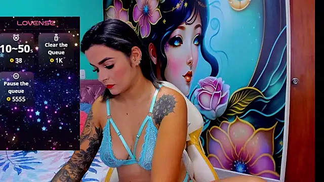 Snapshot of mia_bigtits17 chatting on 12.17.24 mia bigtits17 online show from 12.17.24