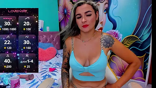 Snapshot of mia_bigtits17 chatting on 12.27.24 mia bigtits17 online show from 12.27.24