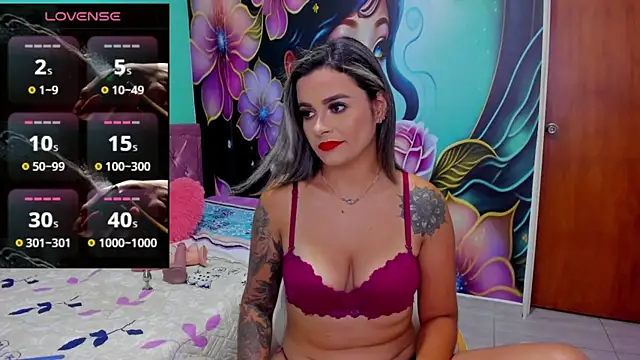 Snapshot of mia_bigtits17 chatting on 03.19.25 mia bigtits17 online show from 03.19.25