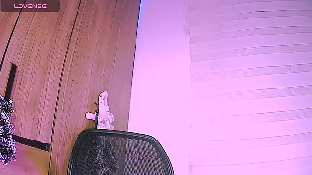 Snapshot of Candy_beauty chatting on 12.06.24 Candy beauty online show from 12.06.24