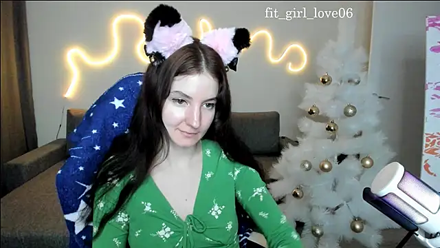 Snapshot of Bridget_fitness chatting on 12.25.24 Bridget fitness online show from 12.25.24
