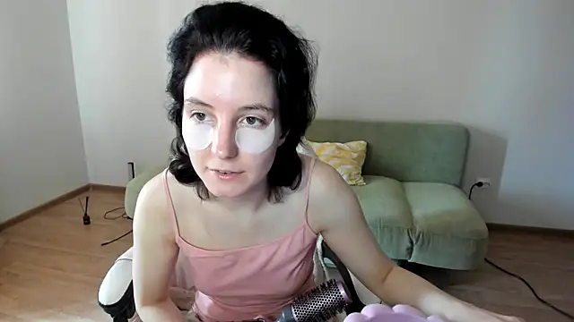Snapshot of Bridget_fitness chatting on 09.22.25 Bridget fitness online show from 09.22.25