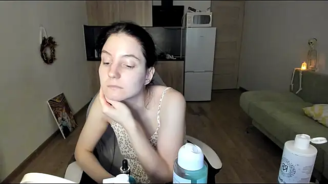 Snapshot of Bridget_fitness chatting on 09.27.25 Bridget fitness online show from 09.27.25