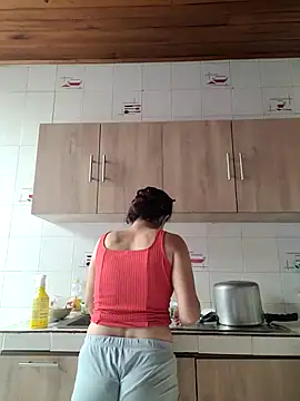 NATALIA MAGICK online show from 02.14.25