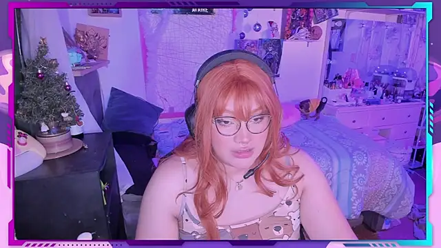 Snapshot of MegariaB chatting on 12.29.24 MegariaB online show from 12.29.24