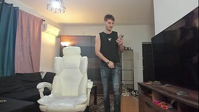 Snapshot of Jimmymorello chatting on 12.02.24 Jimmymorello online show from 12.02.24