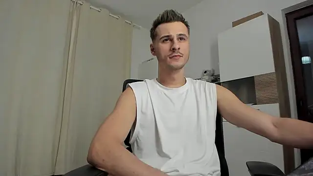 Snapshot of Jimmymorello chatting on 09.26.25 Jimmymorello online show from 09.26.25