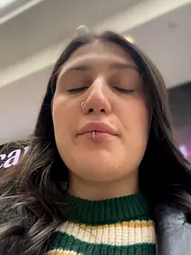 Snapshot of JessiMur chatting on 10.13.25 JessiMur online show from 10.13.25