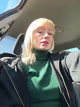 Snapshot of haileyhope_ chatting on 12.14.24 haileyhope  online show from 12.14.24