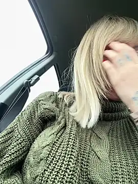 Snapshot of haileyhope_ chatting on 12.30.24 haileyhope  online show from 12.30.24