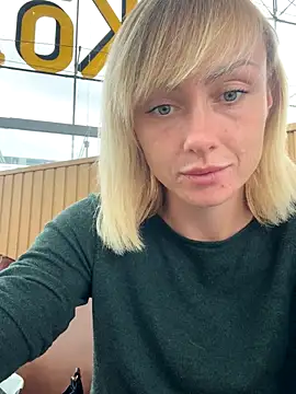 Snapshot of haileyhope_ chatting on 09.13.25 haileyhope  online show from 09.13.25