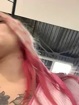 Snapshot of Sextazy chatting on 12.24.24 Sextazy online show from 12.24.24