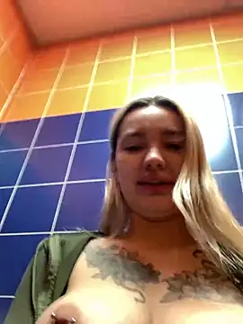 Snapshot of Sextazy chatting on 03.08.25 Sextazy online show from 03.08.25