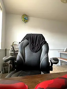 Snapshot of LeyaHoneybuns chatting on 09.09.25 LeyaHoneybuns online show from 09.09.25