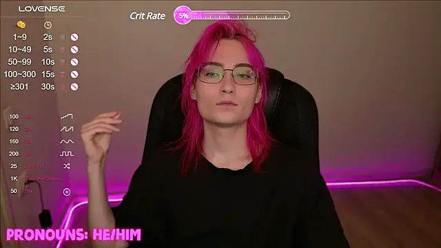 Snapshot of CuteYukiKun chatting on 12.14.24 CuteYukiKun online show from 12.14.24