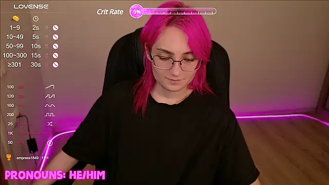 Snapshot of CuteYukiKun chatting on 12.15.24 CuteYukiKun online show from 12.15.24