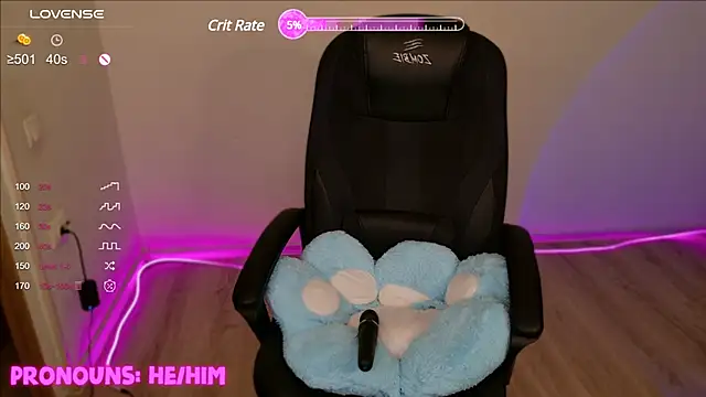 Snapshot of CuteYukiKun chatting on 01.01.25 CuteYukiKun online show from 01.01.25