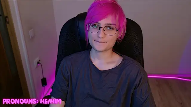 Snapshot of CuteYukiKun chatting on 01.02.25 CuteYukiKun online show from 01.02.25