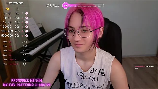 Snapshot of CuteYukiKun chatting on 01.21.25 CuteYukiKun online show from 01.21.25