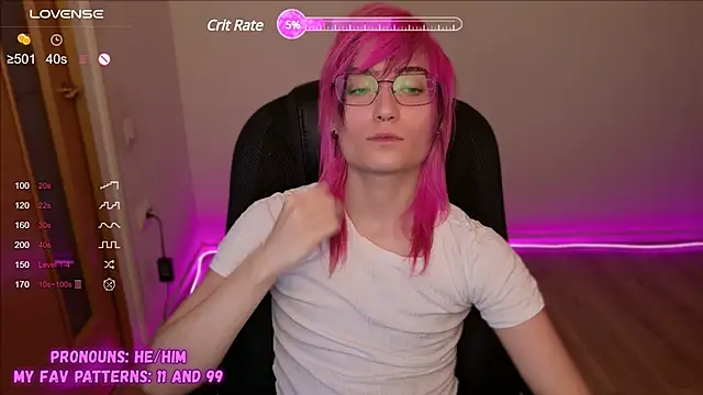 Snapshot of CuteYukiKun chatting on 01.25.25 CuteYukiKun online show from 01.25.25