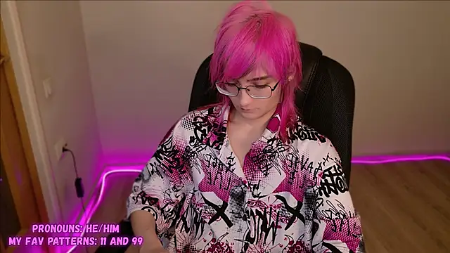 Snapshot of CuteYukiKun chatting on 02.01.25 CuteYukiKun online show from 02.01.25