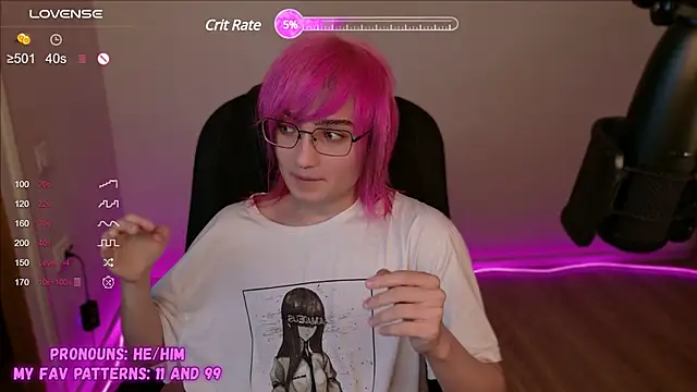 Snapshot of CuteYukiKun chatting on 02.04.25 CuteYukiKun online show from 02.04.25