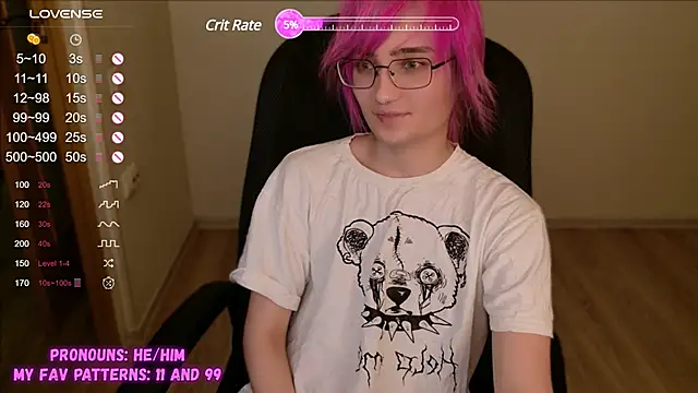 Snapshot of CuteYukiKun chatting on 02.07.25 CuteYukiKun online show from 02.07.25