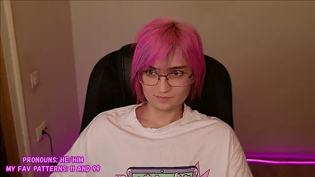 Snapshot of CuteYukiKun chatting on 02.09.25 CuteYukiKun online show from 02.09.25