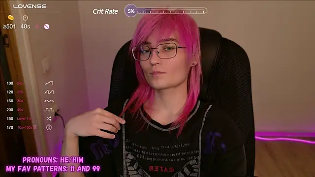 Snapshot of CuteYukiKun chatting on 02.12.25 CuteYukiKun online show from 02.12.25