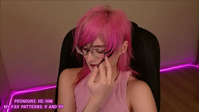 Snapshot of CuteYukiKun chatting on 03.16.25 CuteYukiKun online show from 03.16.25