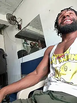 Snapshot of BL4CKBUNY chatting on 02.21.25 BL4CKBUNY online show from 02.21.25