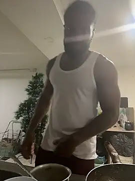 Snapshot of BL4CKBUNY chatting on 11.11.25 BL4CKBUNY online show from 11.11.25