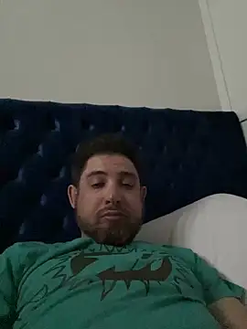 Snapshot of caliguy37 chatting on 02.19.25 caliguy37 online show from 02.19.25