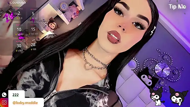 Snapshot of kimMaddiee chatting on 09.24.25 kimMaddiee online show from 09.24.25