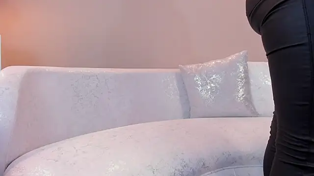 Snapshot of missmegann chatting on 02.27.25 missmegann online show from 02.27.25