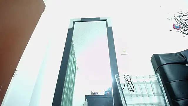 Snapshot of candyladyboy chatting on 02.08.25 candyladyboy online show from 02.08.25