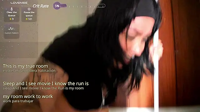 Snapshot of Marinnett11 chatting on 03.17.25 Marinnett11 online show from 03.17.25