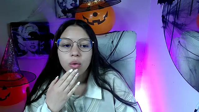 SamanthaRoldaan online show from 10.14.25