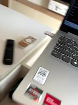 Snapshot of Zhuli11 chatting on 10.22.25 Zhuli11 online show from 10.22.25