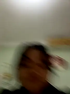 Snapshot of Zhuli11 chatting on 10.26.25 Zhuli11 online show from 10.26.25