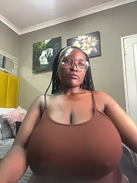 Bustygoddess32 online show from 01.30.25