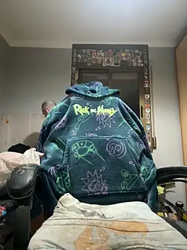Snapshot of S921993 chatting on 10.16.25 S921993 online show from 10.16.25